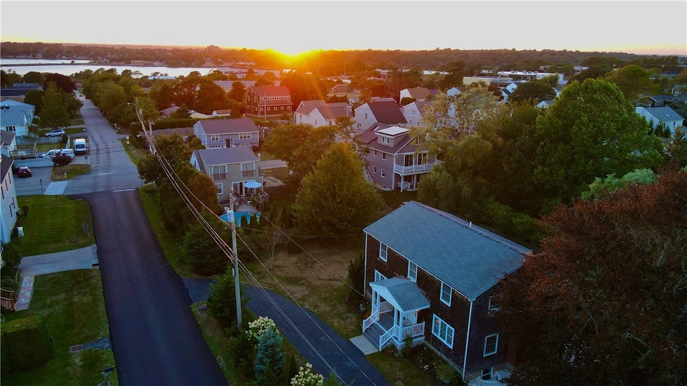 174 Reservoir Rd, Middletown, RI 02842 - photo 1