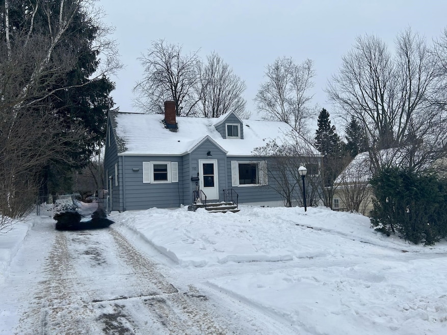 110 E Chisholm St, Duluth, MN 55803 - photo 1