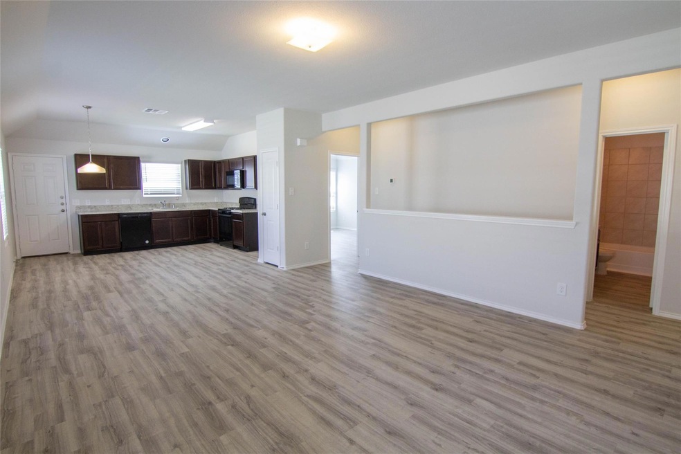 1503 Mark Ln, Ennis, TX 75119 - photo 1