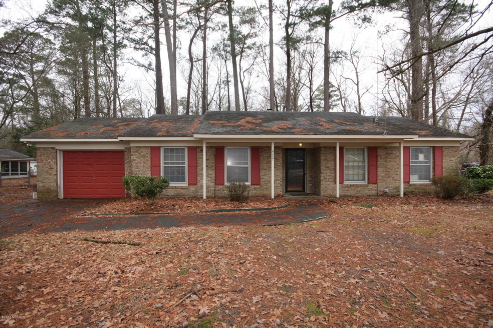 2302 Roxie Ct, Winterville, NC 28590 - photo 1