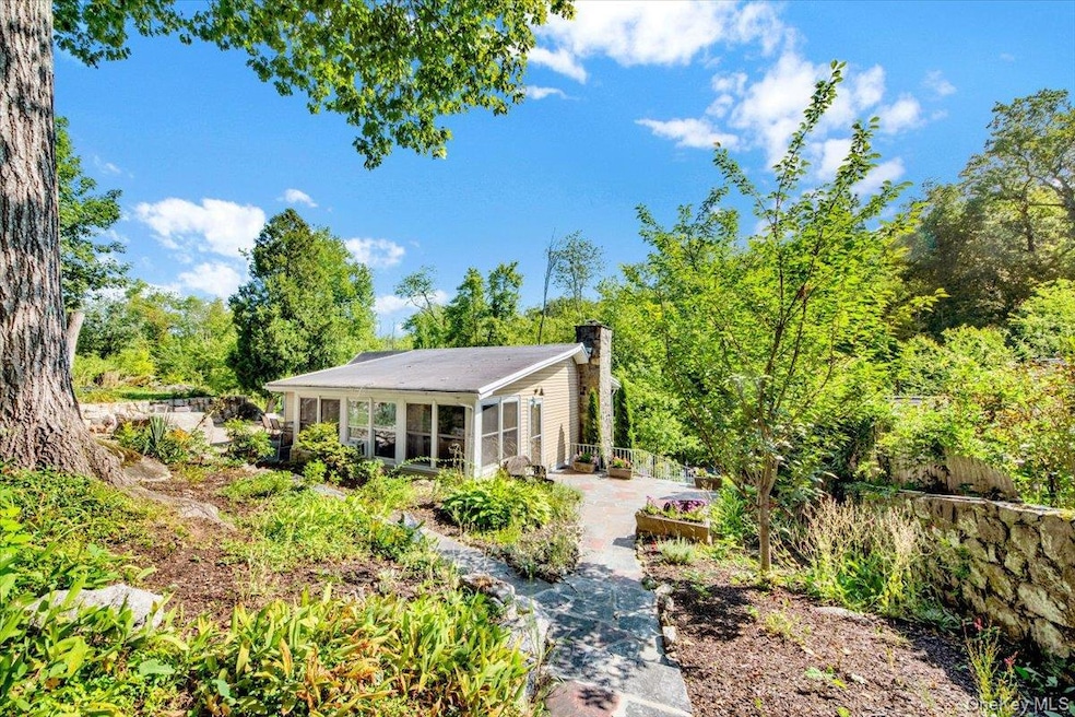 25 Evergreen Rd, Putnam Valley, NY 10579 - photo 1