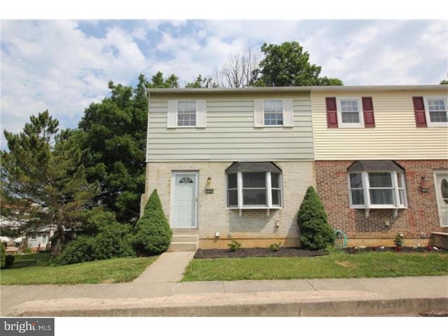 5599 Wedge Ln, Allentown, PA 18106 - photo 1