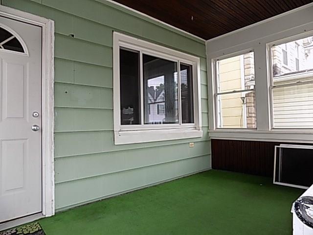 435 Longfellow St, Vandergrift, PA 15690 - photo 1