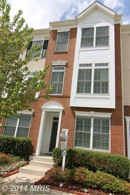 25067 Riding Center Dr, Chantilly, VA 20152 - photo 1