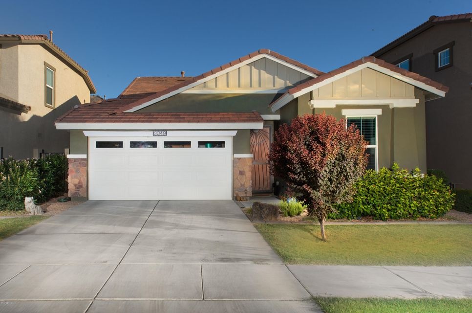 Front of house1