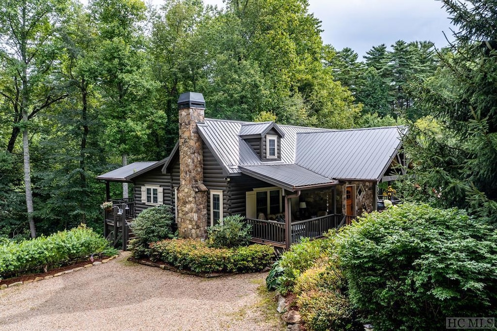 Sold $996,000 • Co-Listing Agent
