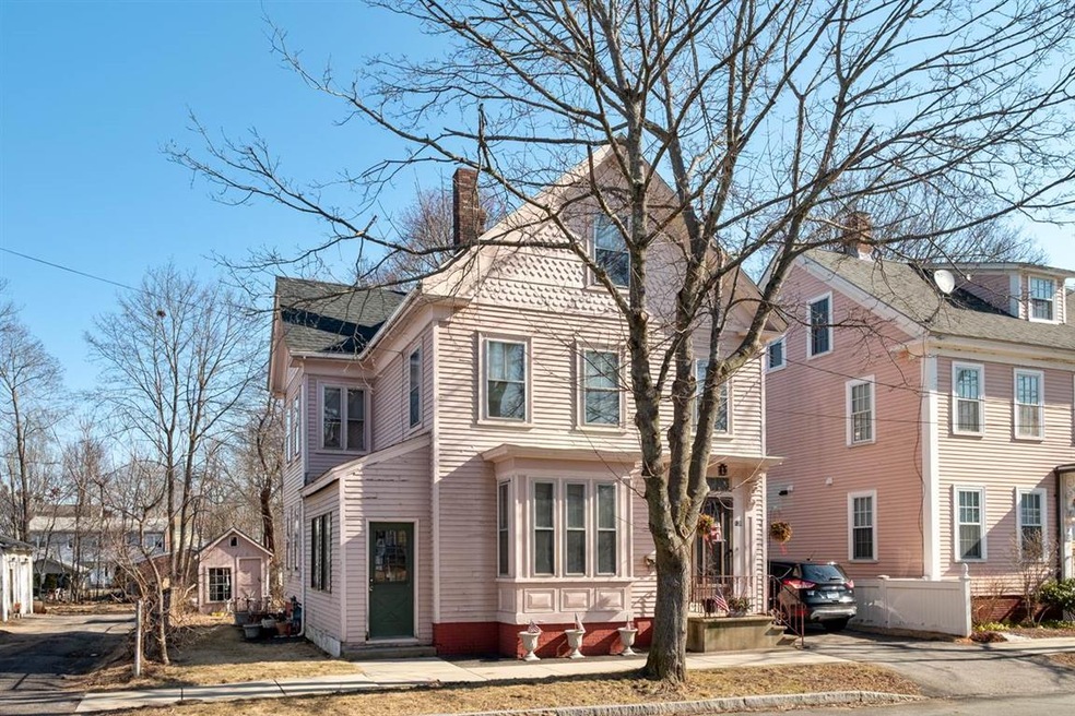 139 Cass St, Portsmouth, NH 03801 - photo 1