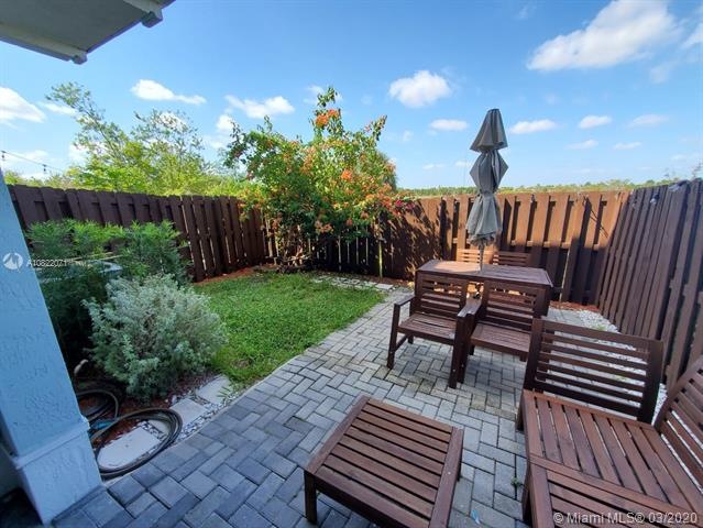 7506 NW 108th Path, Doral, FL 33178 - photo 1