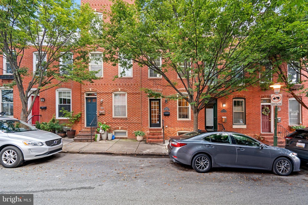 1023 S Bouldin St, Baltimore, MD 21224 - photo 1