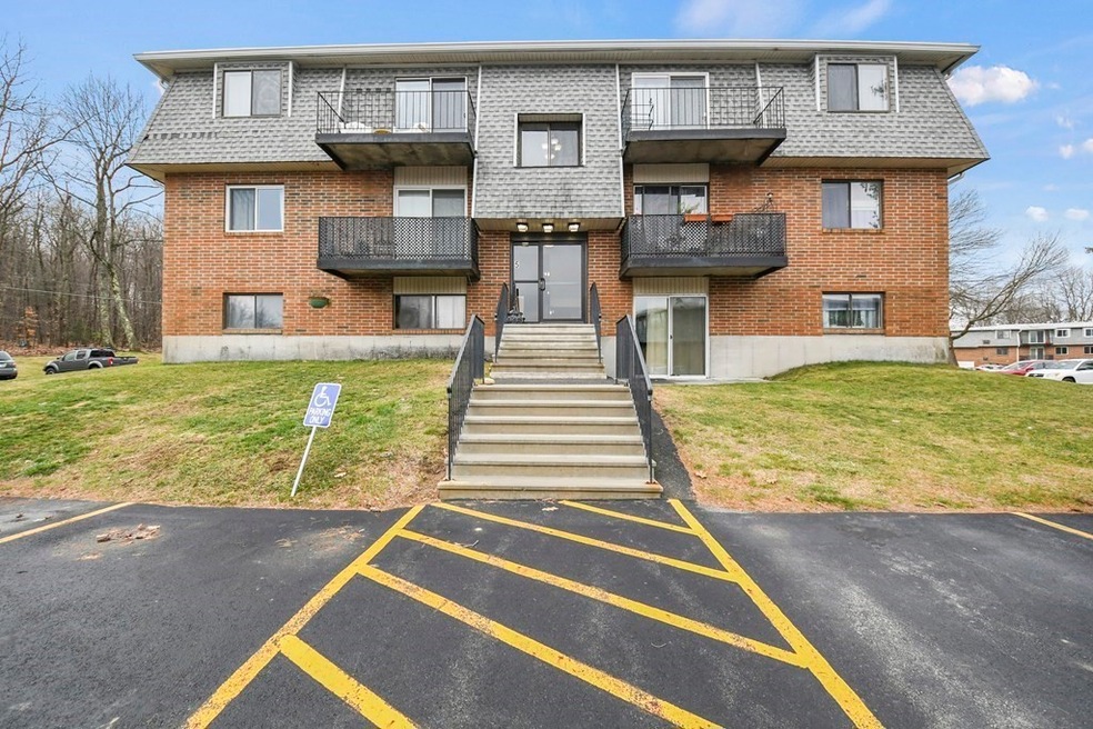 176 Maple Ave unit 5-5, Rutland, MA 01543 - photo 1