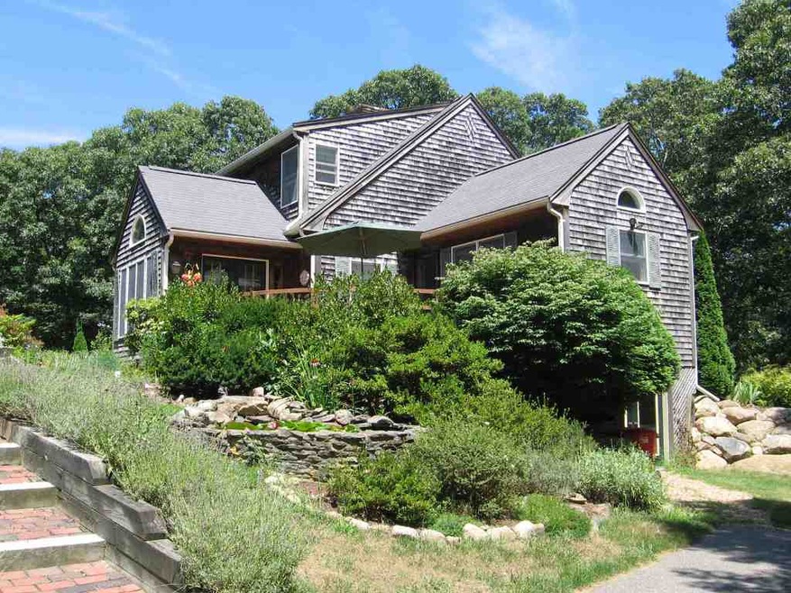 59 Weaver Ln, Vineyard Haven, MA 02568 - photo 1