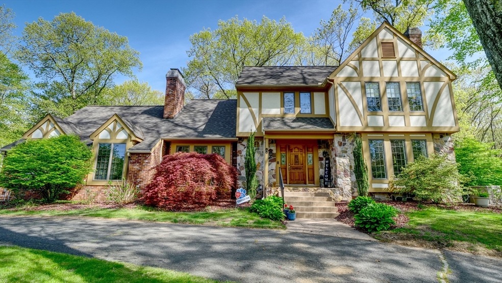 86 Forest Ridge Rd, West Springfield, MA 01089 - photo 1