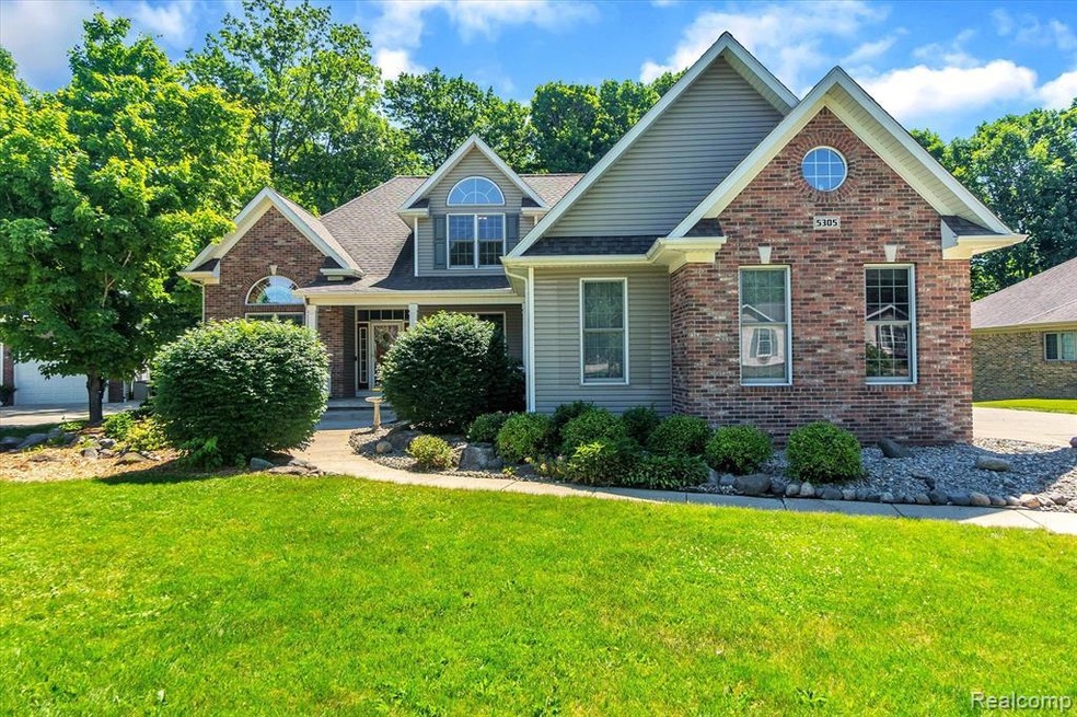 5305 Chin Maya Dr, Swartz Creek, MI 48473 - photo 1