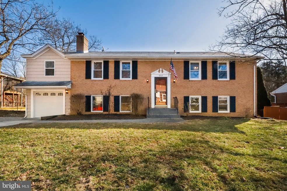 5147 Portsmouth Rd, Fairfax, VA 22032 - photo 1