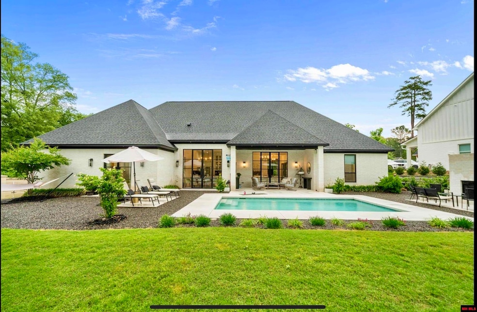 Sold $835,000