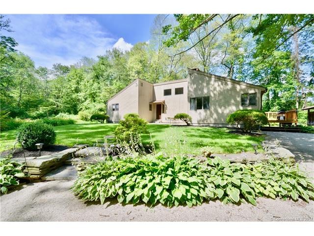 132 Fox Hill Rd, Pomfret Center, CT 06259 - photo 1