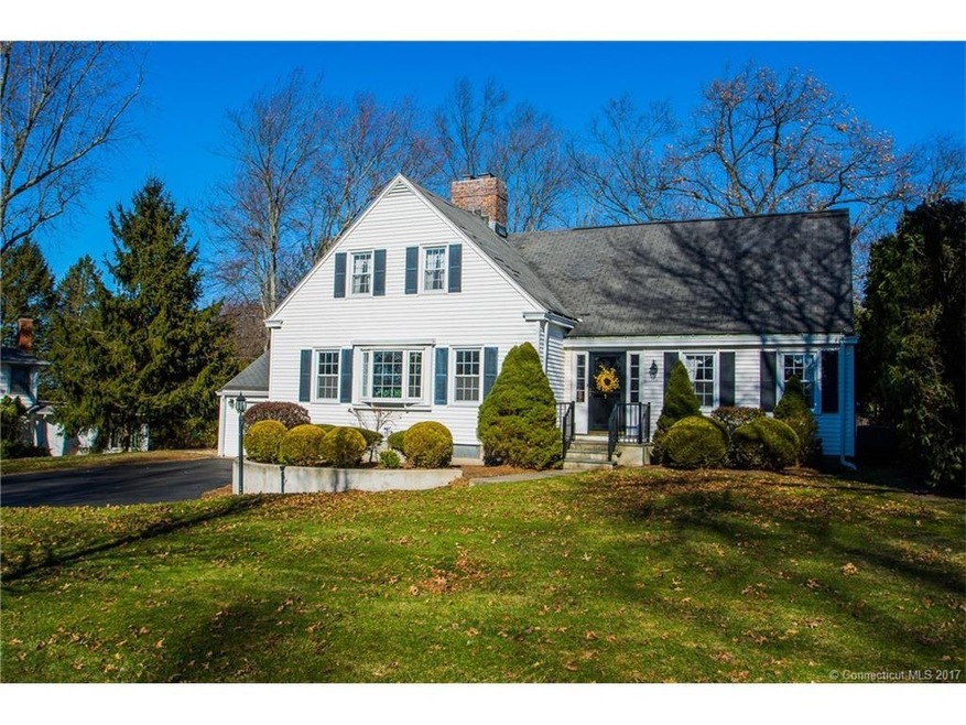 95 Westridge Dr, Waterbury, CT 06708 - photo 1