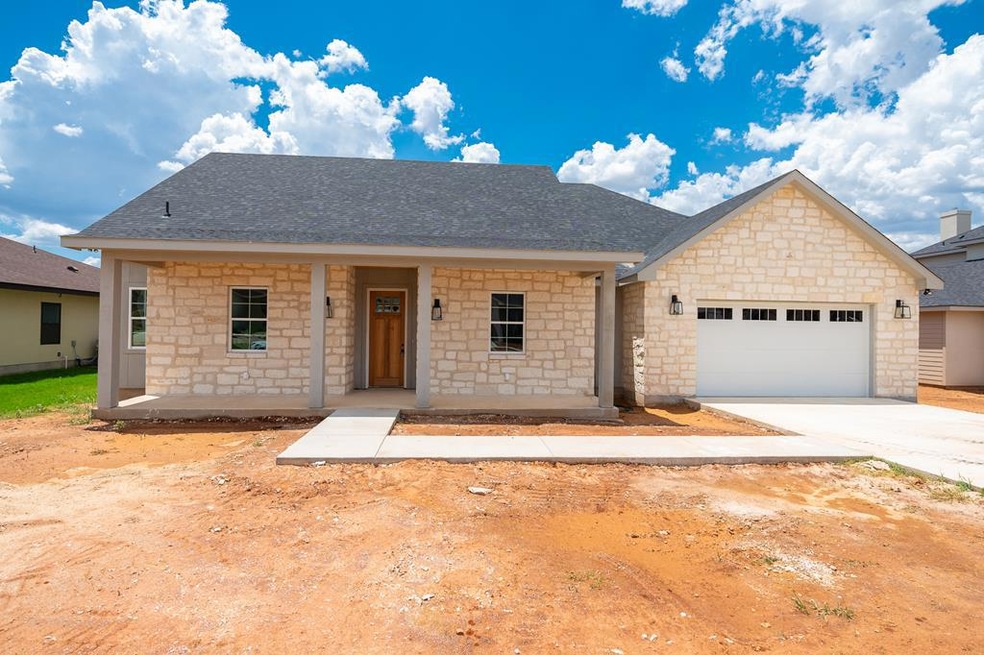 121 Madrona Ln, Fredericksburg, TX 78624 - photo 1