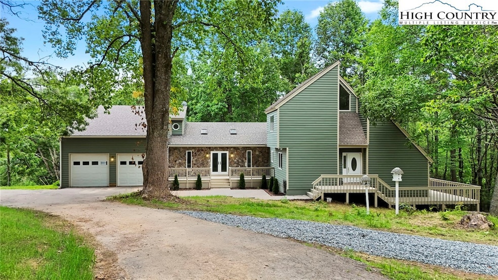 Under Contract $700,000