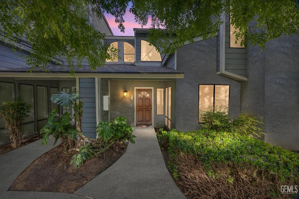 7330 Stockdale Hwy unit 4, Bakersfield, CA 93309 - photo 1