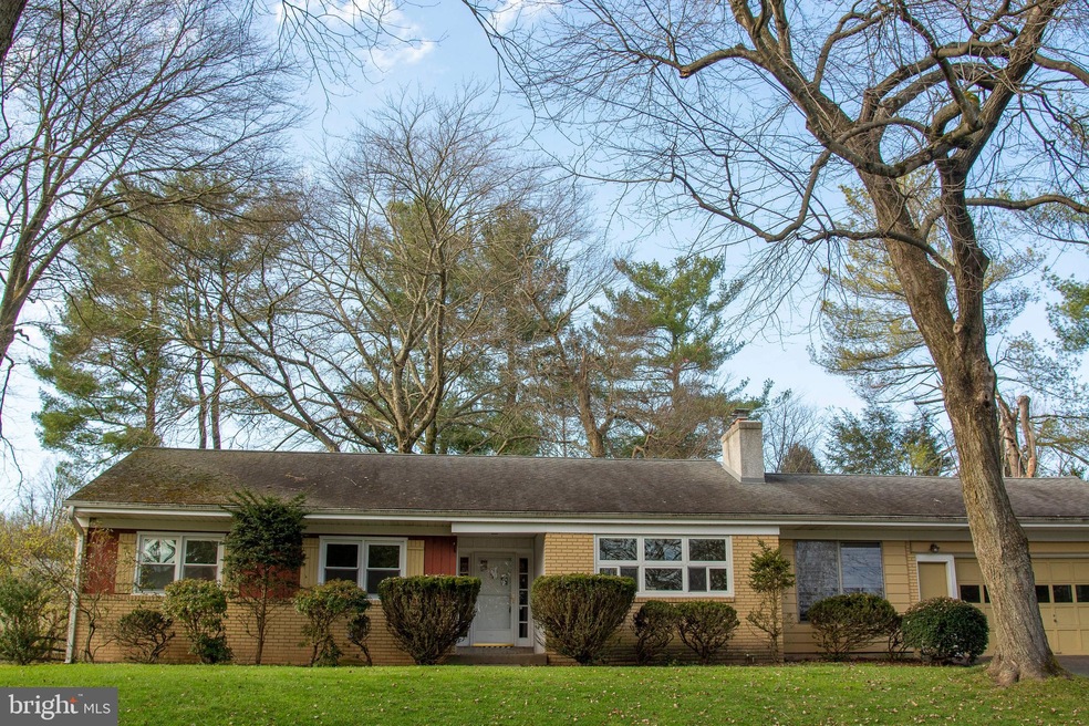 840 Parkridge Dr, Media, PA 19063 - photo 1