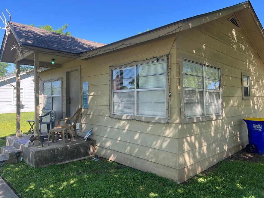 8814 Spaugh Ct, Fort Worth, TX 76108 - photo 1