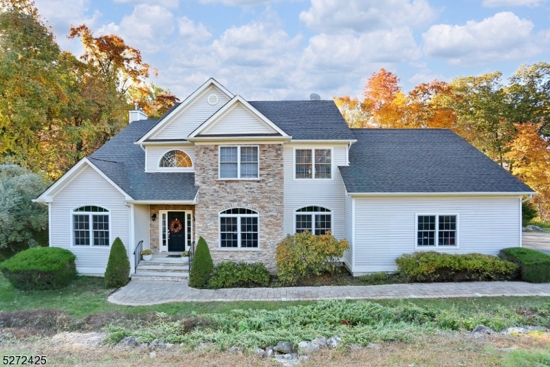 8 Maria Ct, Ringwood, NJ 07456 - photo 1