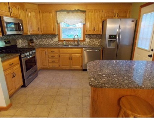 39 Pheasant Hill Rd, Franklin, MA 02038 - photo 1