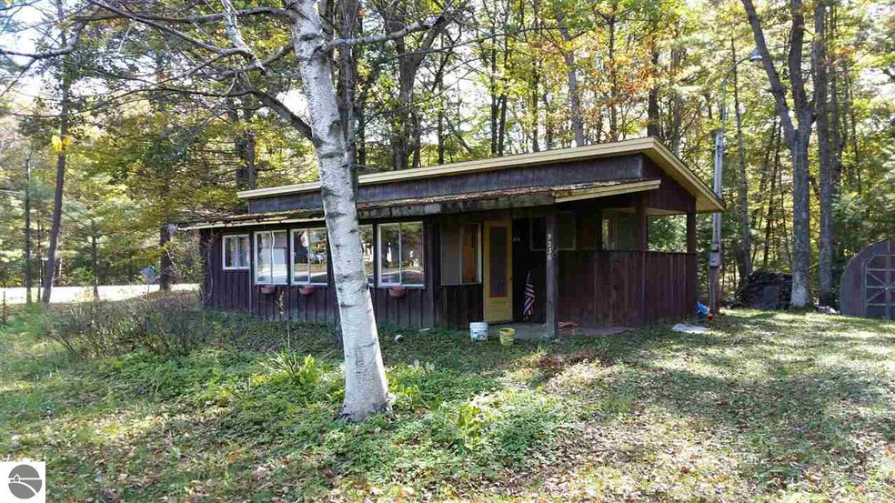 5236 E Michigan Ave, Au Gres, MI 48703 - photo 1