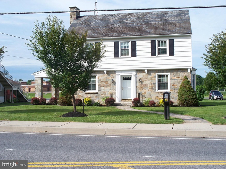 338 E Baltimore St, Taneytown, MD 21787 - photo 1
