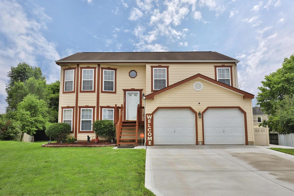 1322 Harpers Grove Ct, Columbus, OH 43223 - photo 1