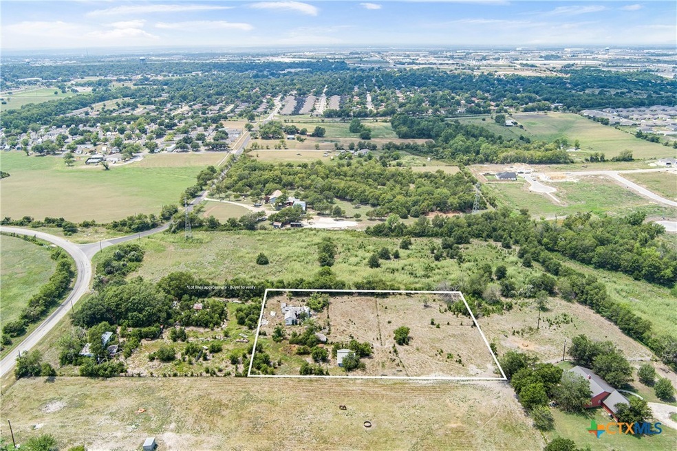 1302 E Young Ave, Temple, TX 76501 - photo 1