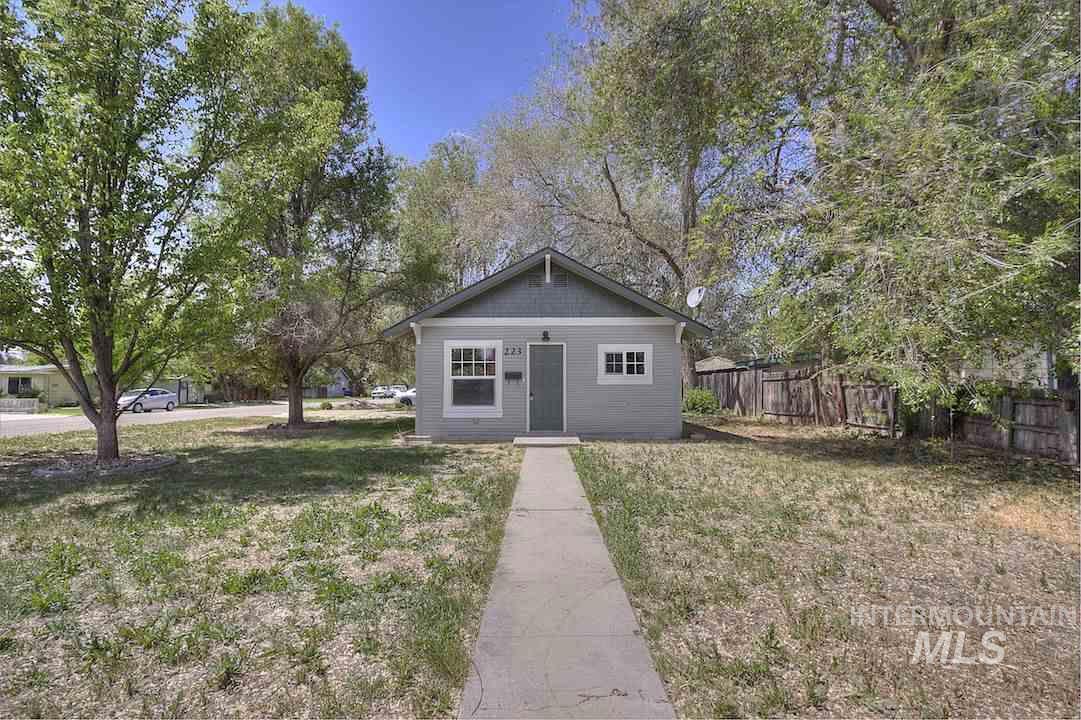 223 S Diamond St, Nampa, ID 83686 - photo 1