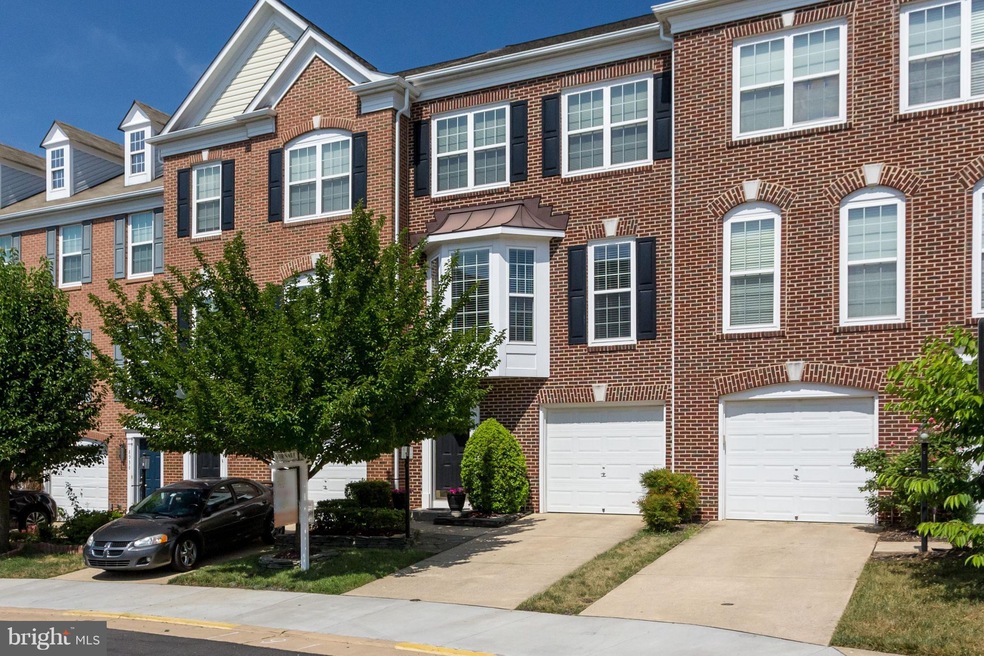 8934 Singleleaf Cir, Lorton, VA 22079 - photo 1