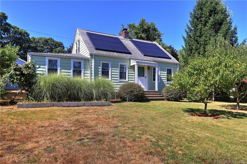 556 Connors Ln, Stratford, CT 06614 - photo 1