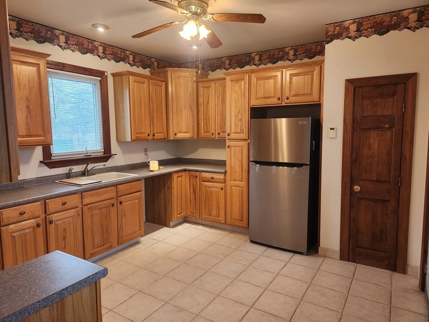 314 Cory St unit 1, Fall River, MA 02720 - photo 1