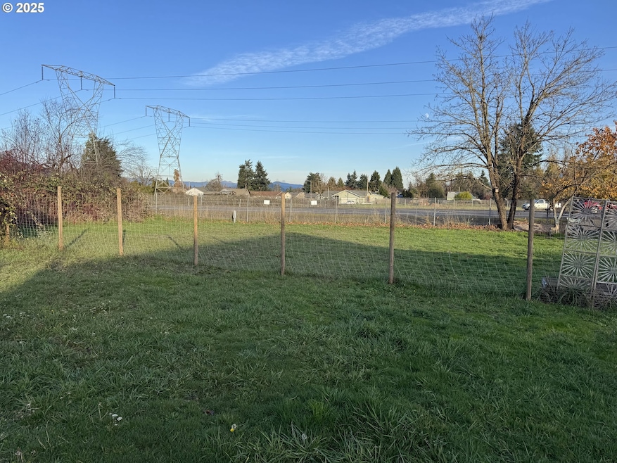 0 S B St unit 488241963, Springfield, OR 97478 - photo 1