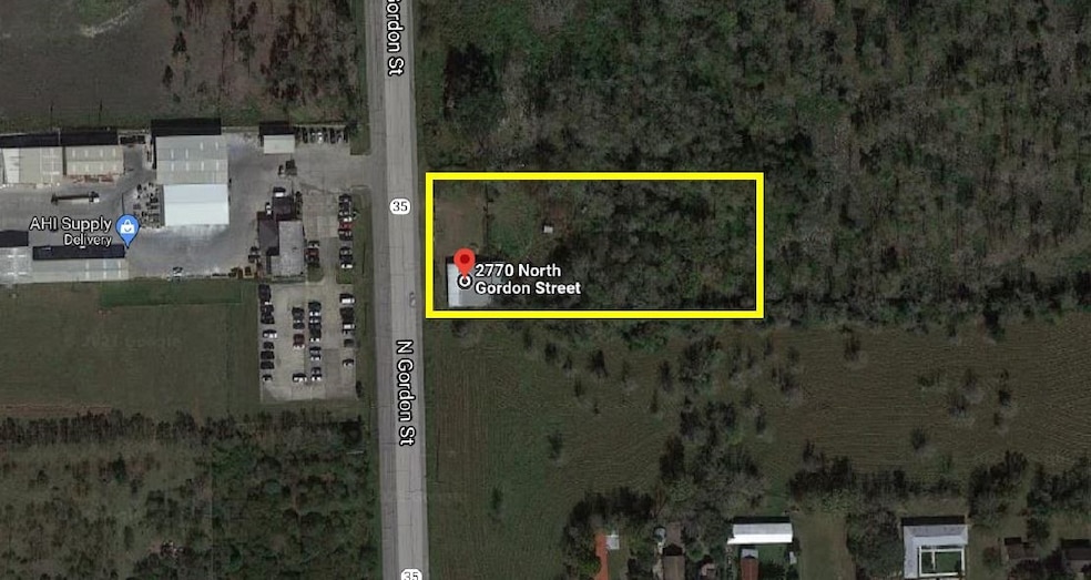 2770 N Gordon St, Alvin, TX 77511 - photo 1