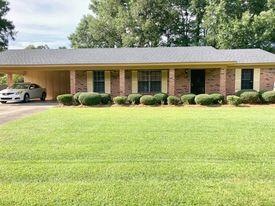 47 Clairmont Cir, Laurel, MS 39440 - photo 1