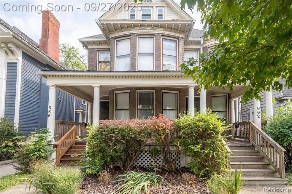 For Sale $450,000 • Co-Listing Agent