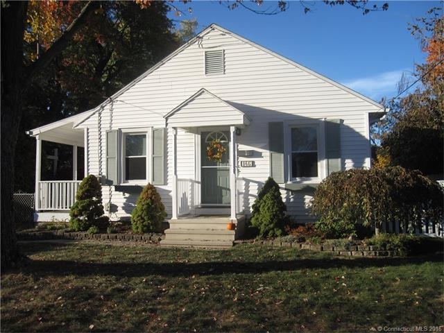 Adorable ranch in move in condition!