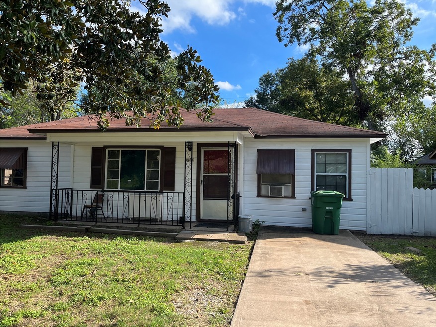 7634 S Hall St, Houston, TX 77028 - photo 1