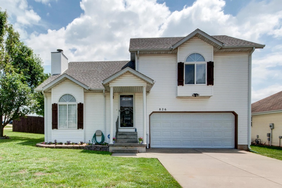 826 S Hickory Lane-1