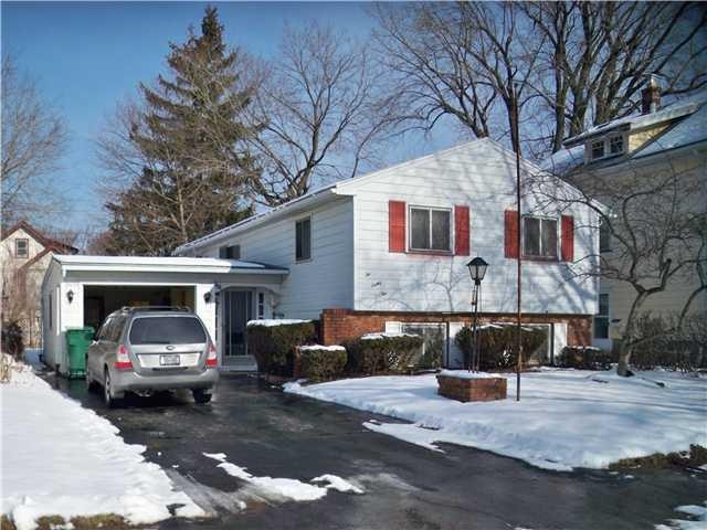 Exterior Front Convenient attached garage with wor