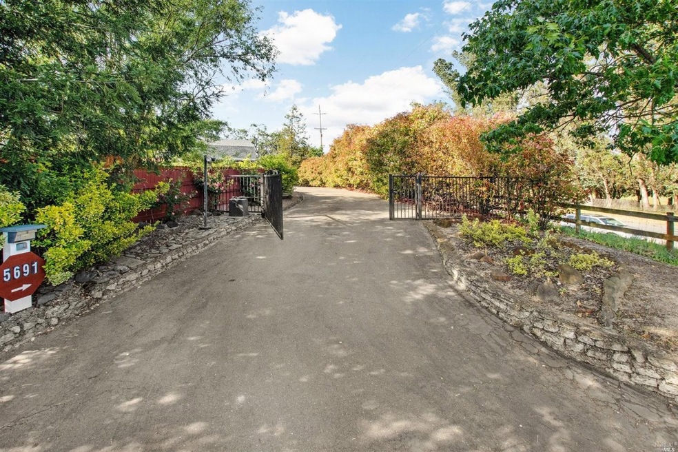 5691 Stony Point Rd, Cotati, CA 94931 - photo 1