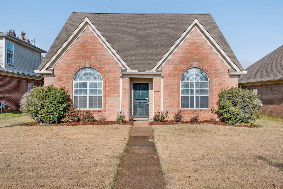 View of front facade with a front lawn