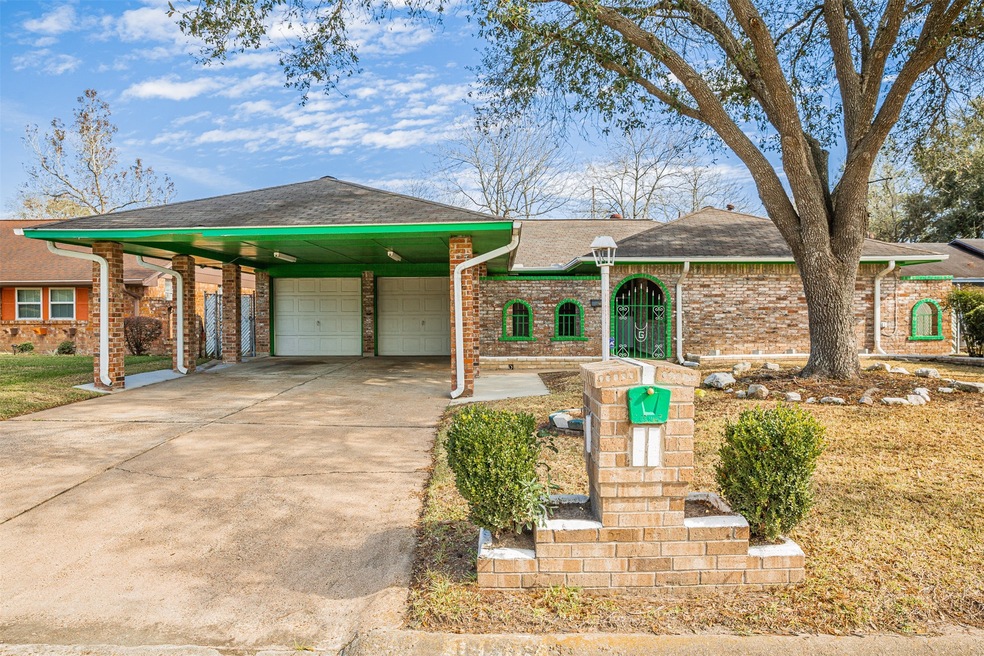 10606 Barnham St, Houston, TX 77016 - photo 1