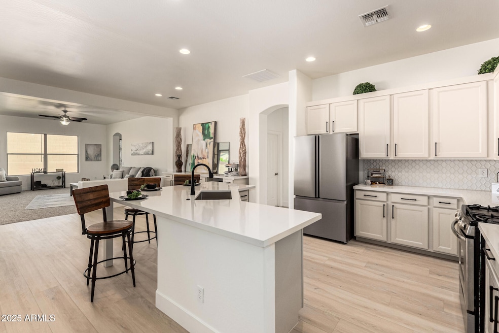 27713 N 57th Dr, Phoenix, AZ 85083 - photo 1