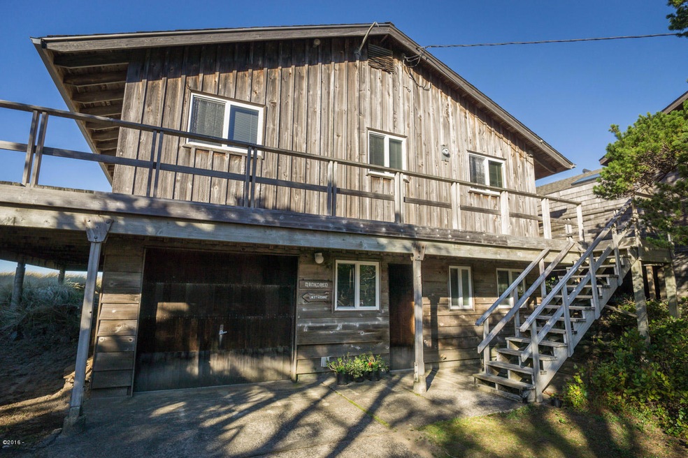 Neskowin Village