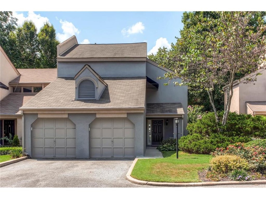 FEE SIMPLE TOWNHOME IN ATLANTAS HIGHLY SOUGHT-AFTE